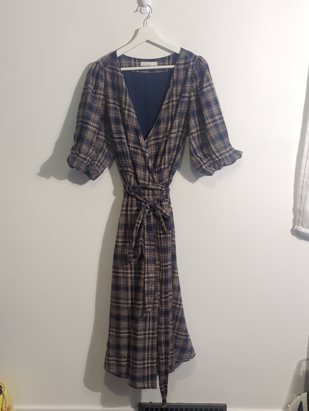 OAK + FORT navy and tan plaid cotton wrap dress - size large - Picture 2 of 9